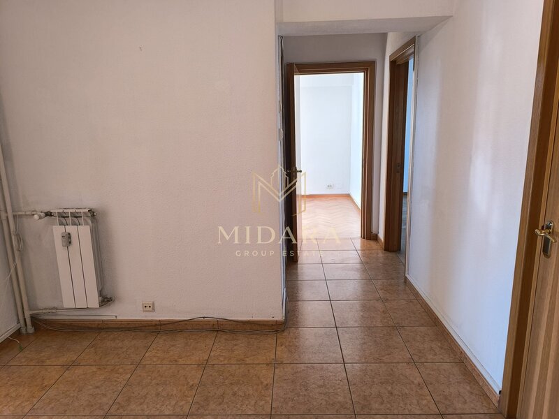 Unirii 4 camere  Ideal birou  97 mp