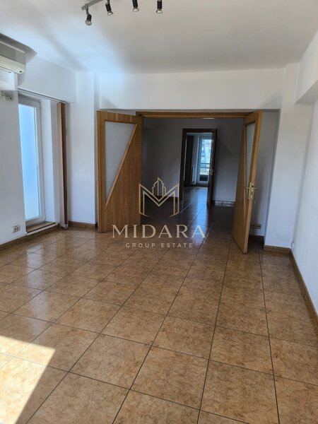 Unirii 4 camere  Ideal birou  97 mp